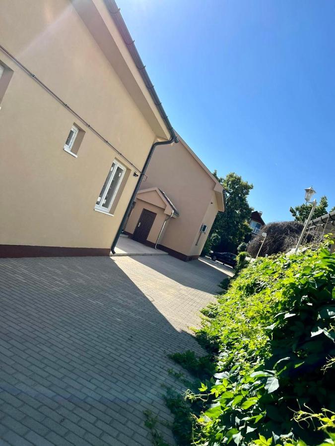Zsuzsa Apartman Хайдусобосло Экстерьер фото